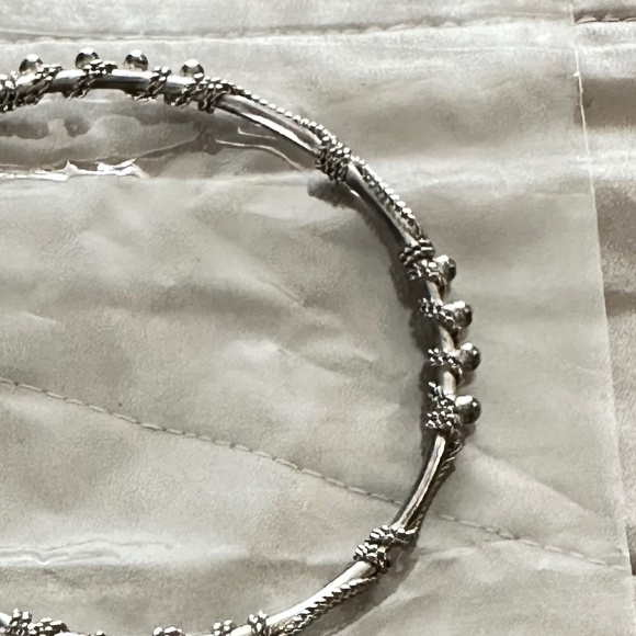 2/$20 Vintage, Silver tone, Tribal Wire Wrap decorative bangle bracelet. - Picture 11 of 11